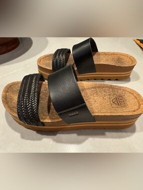 Reef Sandals size 8